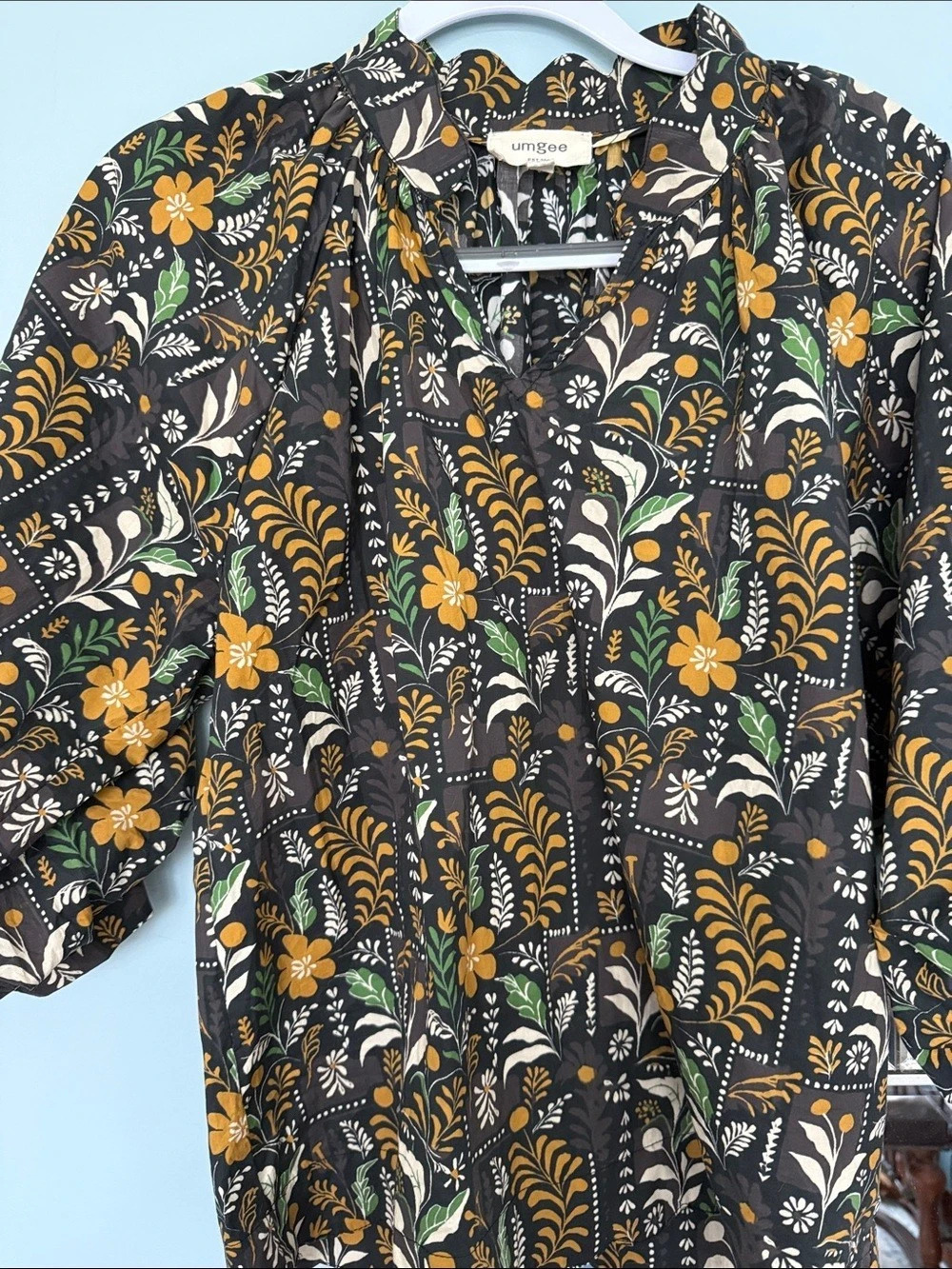 Umgee Floral Blouse Black & Orange Small Like New